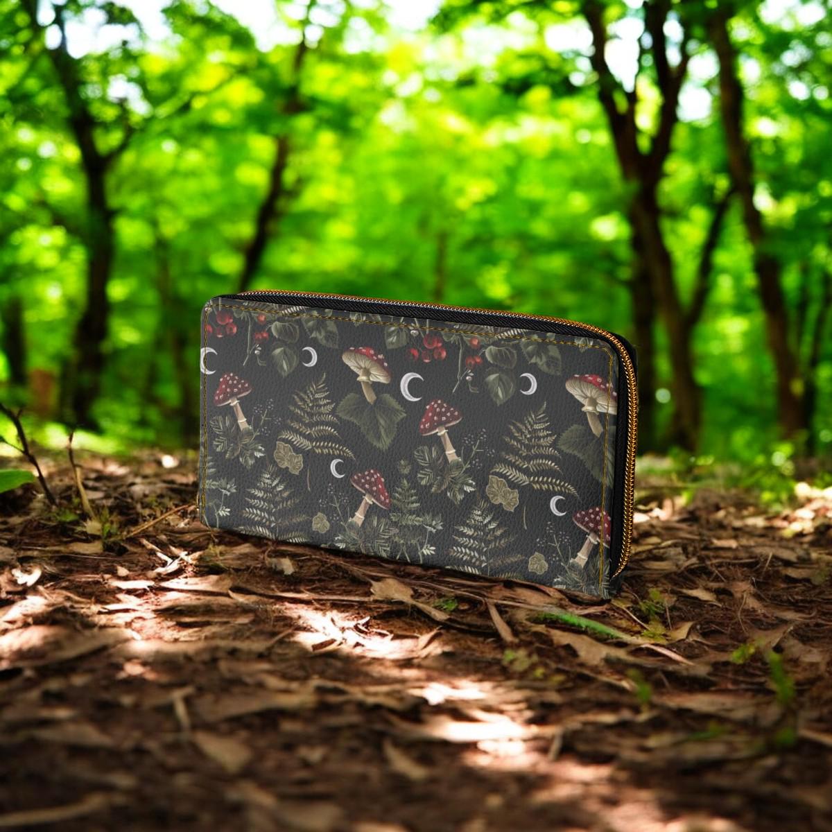 Cute Wallet, Slim Wallet, Wallet Women, Goblincore, Dark Cottagecore, Leather Card Holder, Slim Wallet, Women Wallet, Mushroom Gifts