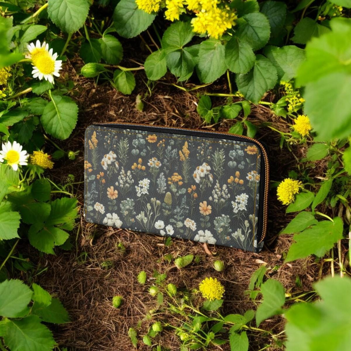 Floral Wallet, Dark Academia Wallet Goblincore Zip Up Wallet Dark Cottagecore Gift for Witchy Lovers Vegan Leather Wallet Women Travel