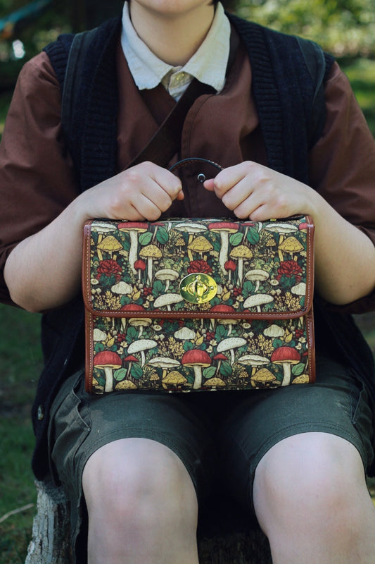 Toadstool Satchel