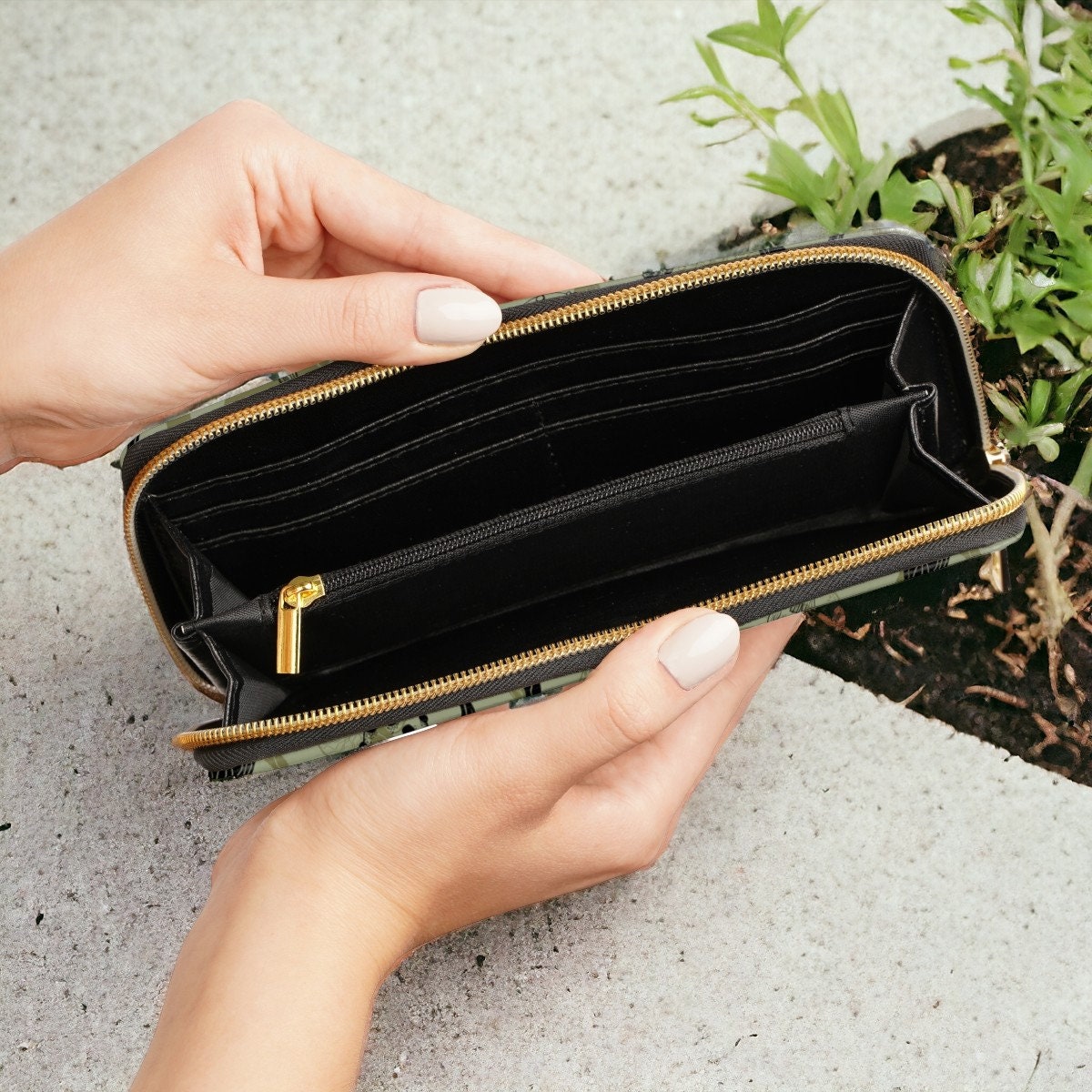 Vintage Mushroom Wallet, Zip Travel Wallet, Cottagecore Purse, Magic Mushrooms Goth Bag, Witchy Wallet, Forager Mushroom Lovers Gift, Vegan