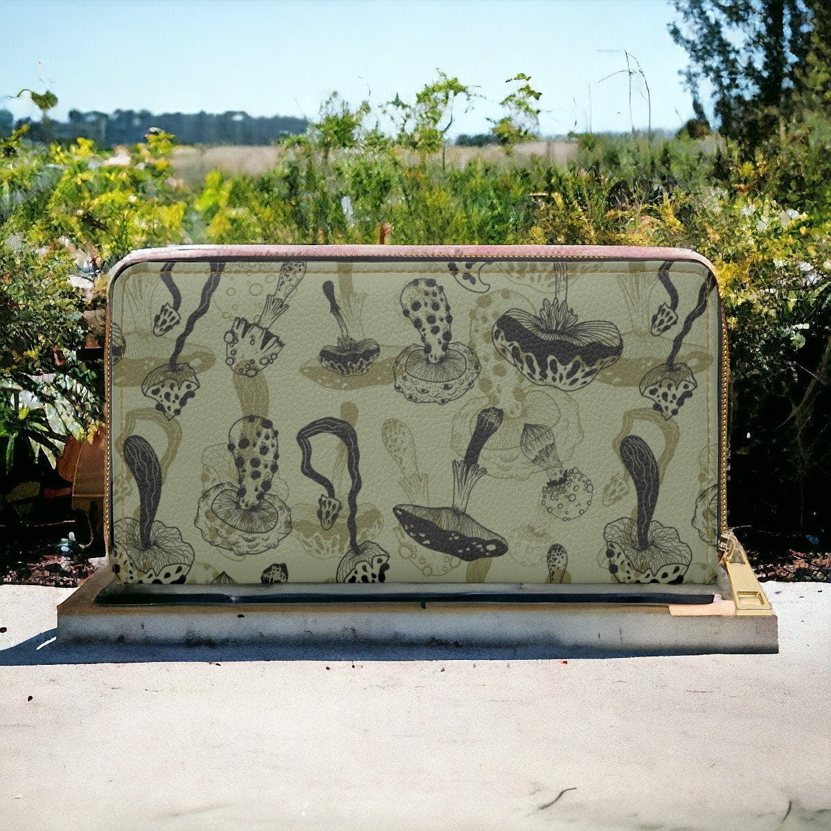 Vintage Mushroom Wallet, Zip Travel Wallet, Cottagecore Purse, Magic Mushrooms Goth Bag, Witchy Wallet, Forager Mushroom Lovers Gift, Vegan