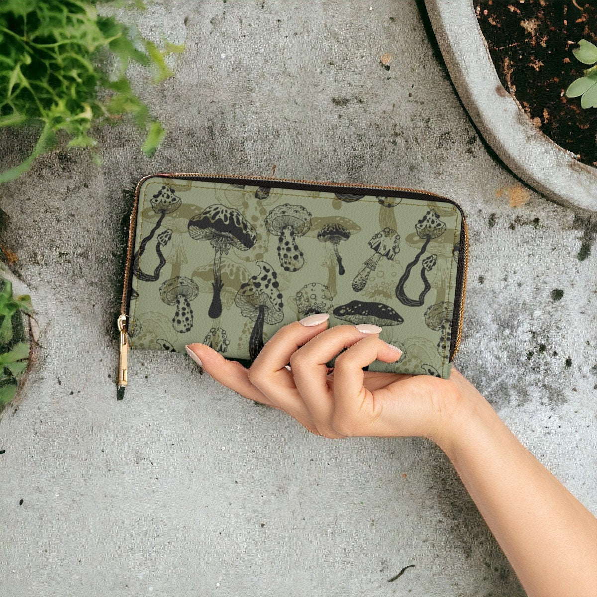 Vintage Mushroom Wallet, Zip Travel Wallet, Cottagecore Purse, Magic Mushrooms Goth Bag, Witchy Wallet, Forager Mushroom Lovers Gift, Vegan