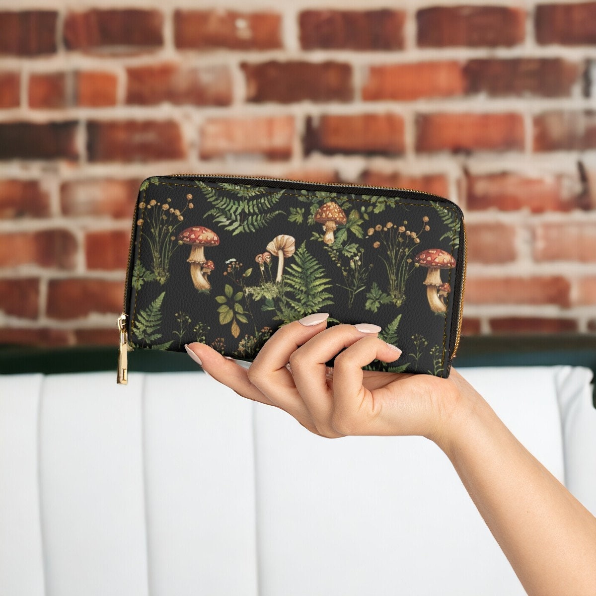 Mushrooms, Dark Academia Wallet Goblincore Zip Up Wallet Dark Cottagecore Gift for Witchy Lovers Vegan Leather Wallet Women Travel