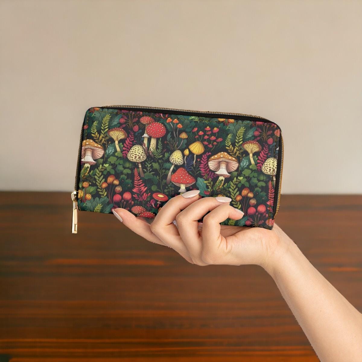 Mushrooms, Dark Academia Wallet Goblincore Zip Up Wallet Dark Cottagecore Gift for Witchy Lovers Vegan Leather Wallet Women Travel