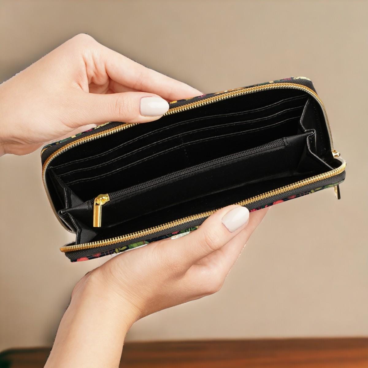 Mushrooms, Dark Academia Wallet Goblincore Zip Up Wallet Dark Cottagecore Gift for Witchy Lovers Vegan Leather Wallet Women Travel