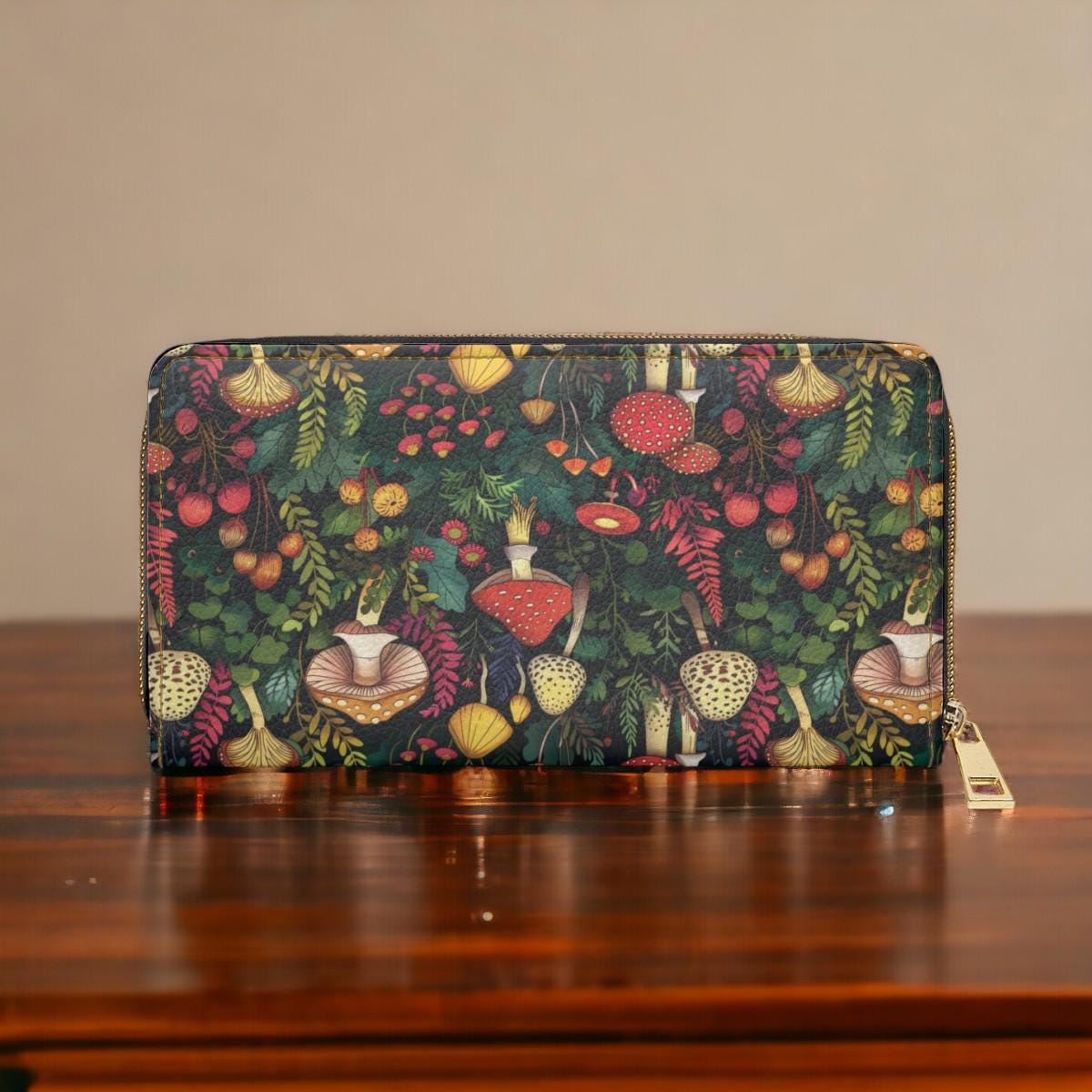 Mushrooms, Dark Academia Wallet Goblincore Zip Up Wallet Dark Cottagecore Gift for Witchy Lovers Vegan Leather Wallet Women Travel