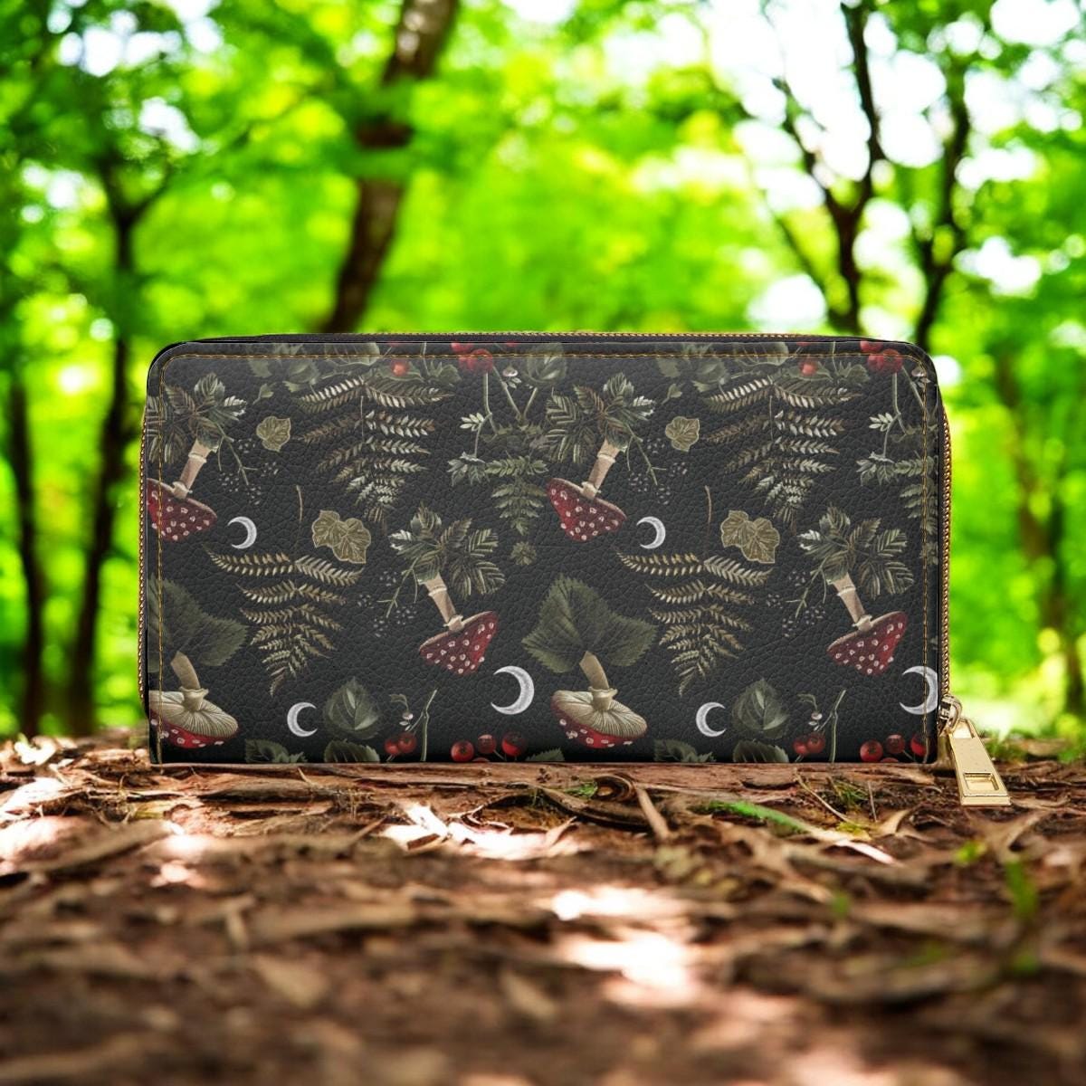 Cute Wallet, Slim Wallet, Wallet Women, Goblincore, Dark Cottagecore, Leather Card Holder, Slim Wallet, Women Wallet, Mushroom Gifts