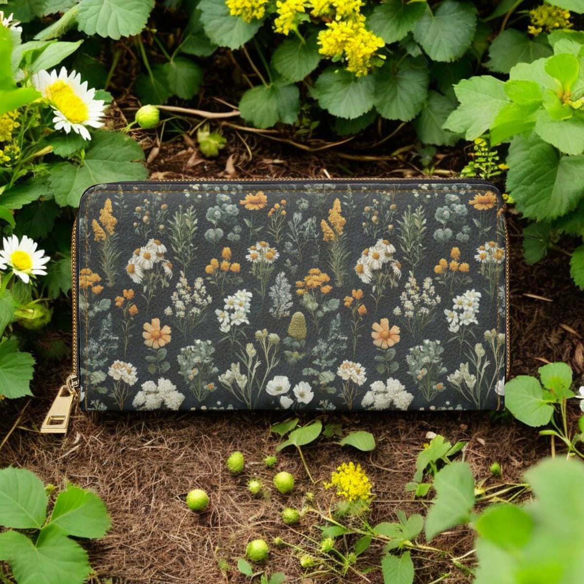 Floral Wallet, Dark Academia Wallet Goblincore Zip Up Wallet Dark Cottagecore Gift for Witchy Lovers Vegan Leather Wallet Women Travel