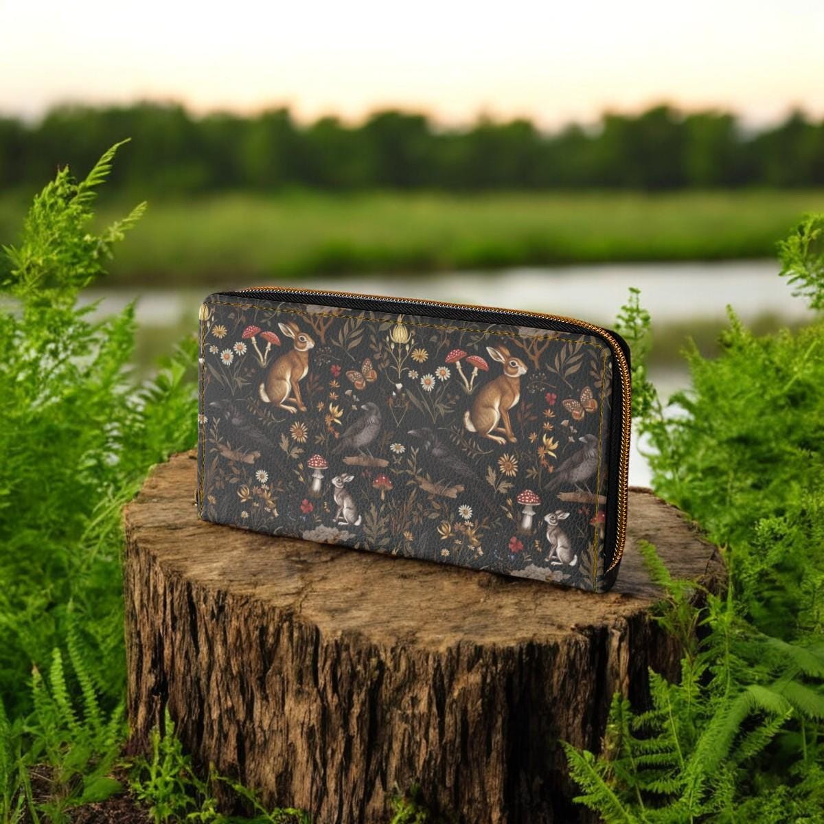 Mushrooms, Crow, Dark Academia Wallet Goblincore Zip Up Wallet Dark Cottagecore Gift for Witchy Lovers Vegan Leather Wallet Women Travel