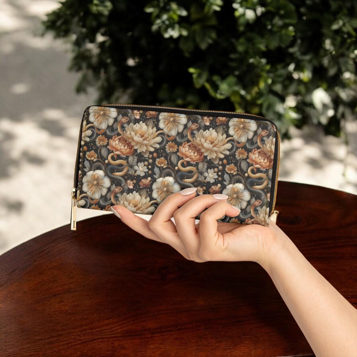 Snake Wallet, Dark Academia Wallet Goblincore Zip Up Wallet Dark Cottagecore Gift for Witchy Lovers Vegan Leather Wallet Women Travel Floral